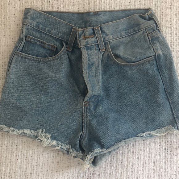 Brandy Melville Pants - Brandy Melville high waisted denim shorts